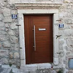 Alfa Apartmán *